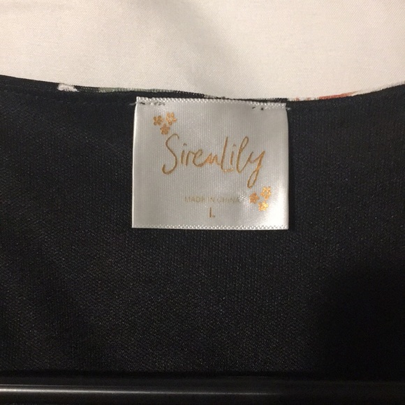 Black dress with flowers - Picture 2 of 5